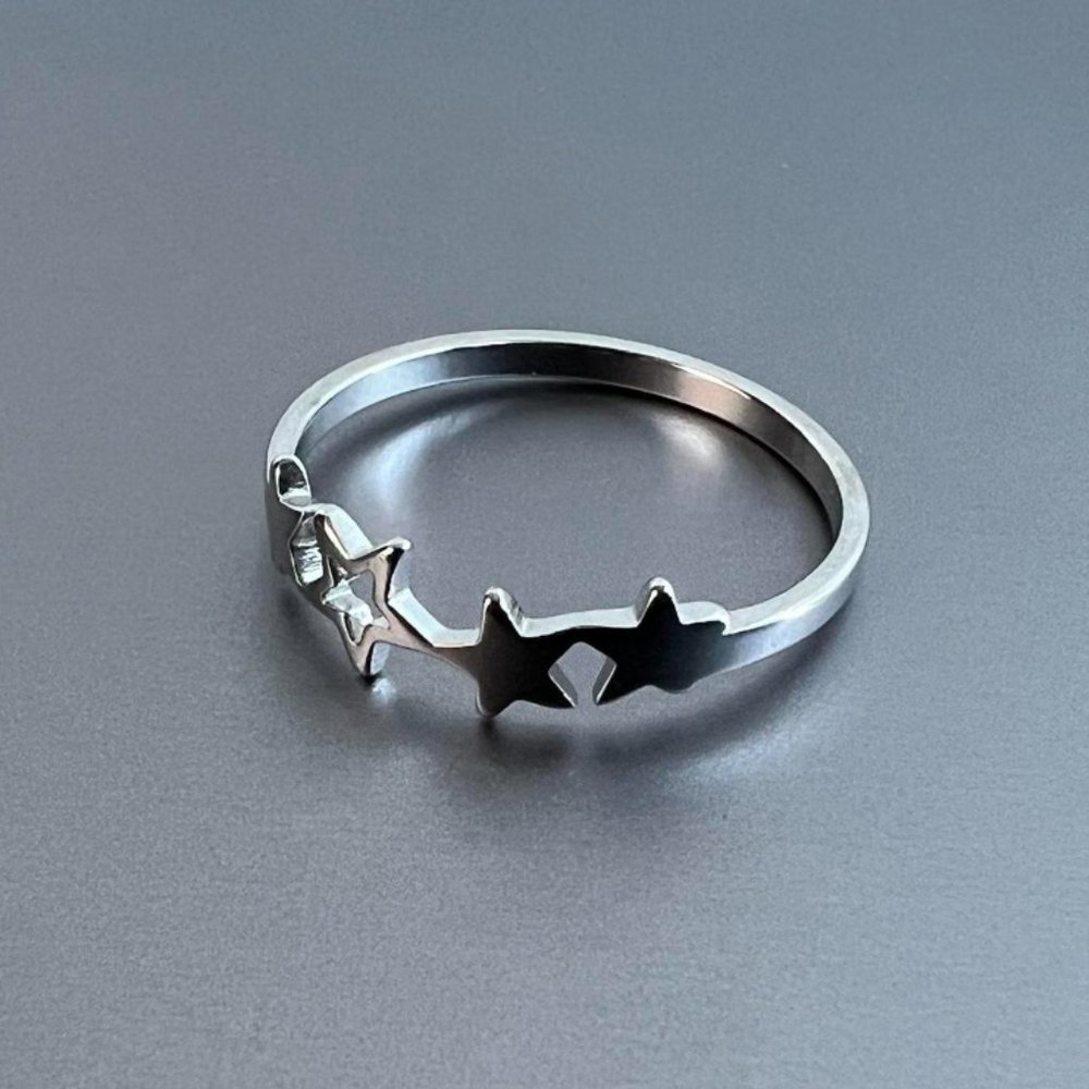 Y2K 2000s star-stacked silver cute grunge ring